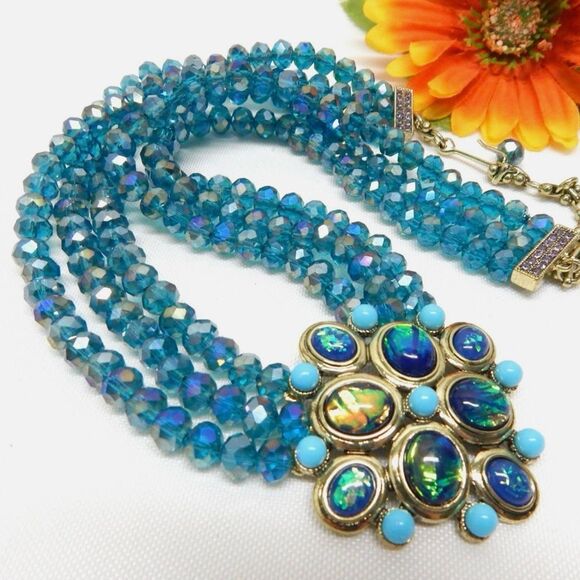 🩵 Heidi DAUS Stunning & Elegant Swarovski Crystals Blue Beaded Necklace 🩵 - Picture 6 of 8